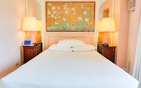 Aston Waikiki Beachside Hotel